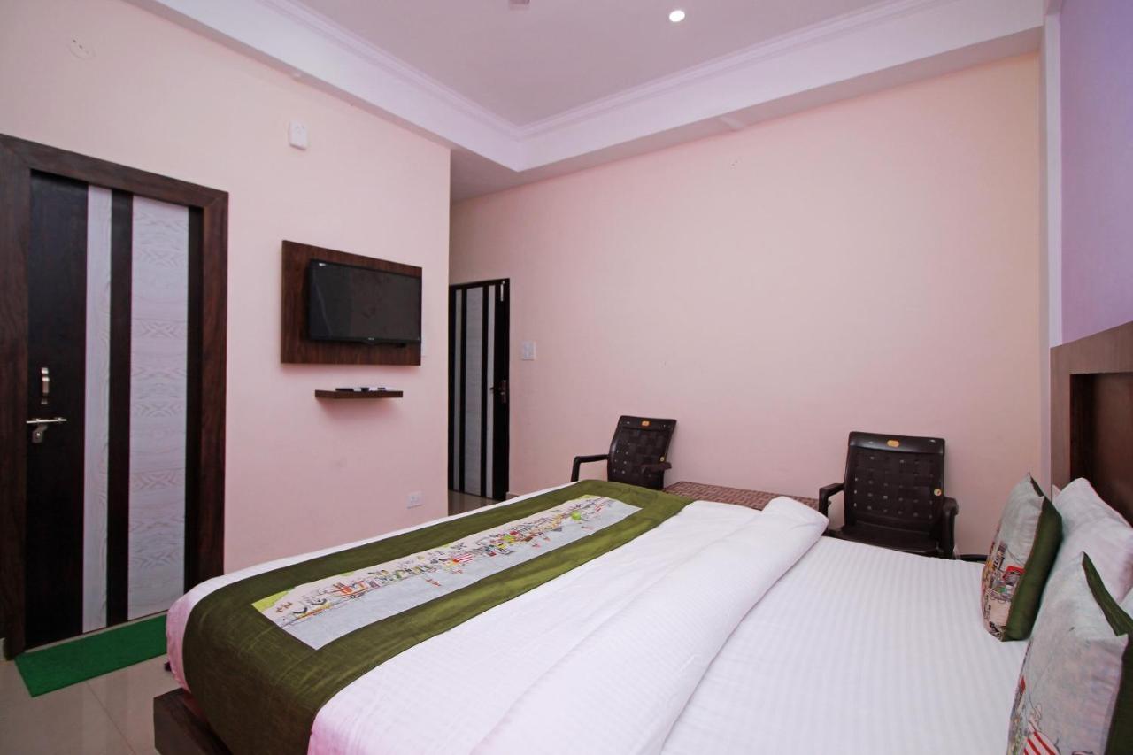 Oyo Hotel Chandni Dharamshala Bagian luar foto